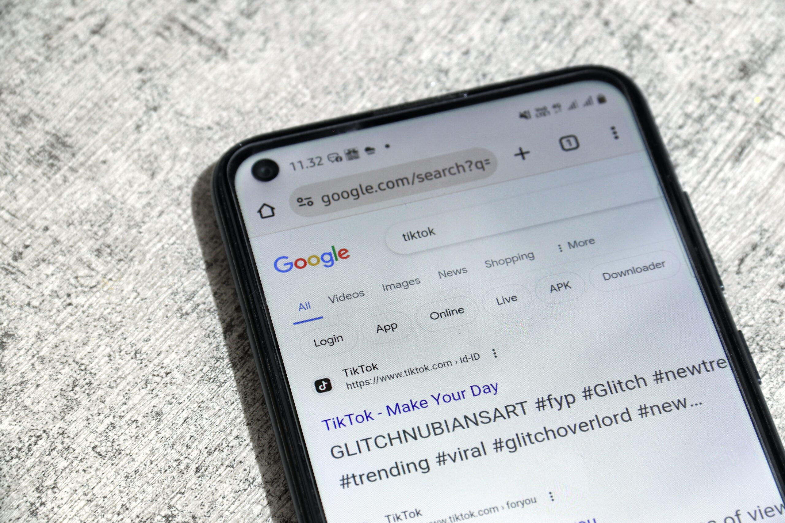 TikTok como novo Google? A revolução da Geração Z nas buscas e seu impacto nas marcas